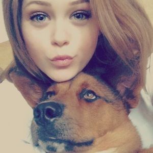 Meet your Posher, Kayla